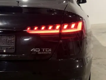 AUDI A4 Lim. 40 TDI quattro S line LED NAVI Rfk PDC