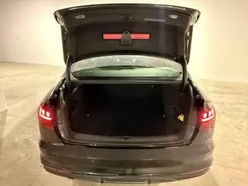 AUDI A4 Lim. 40 TDI quattro S line LED NAVI Rfk PDC