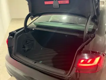 AUDI A4 Lim. 40 TDI quattro S line LED NAVI Rfk PDC