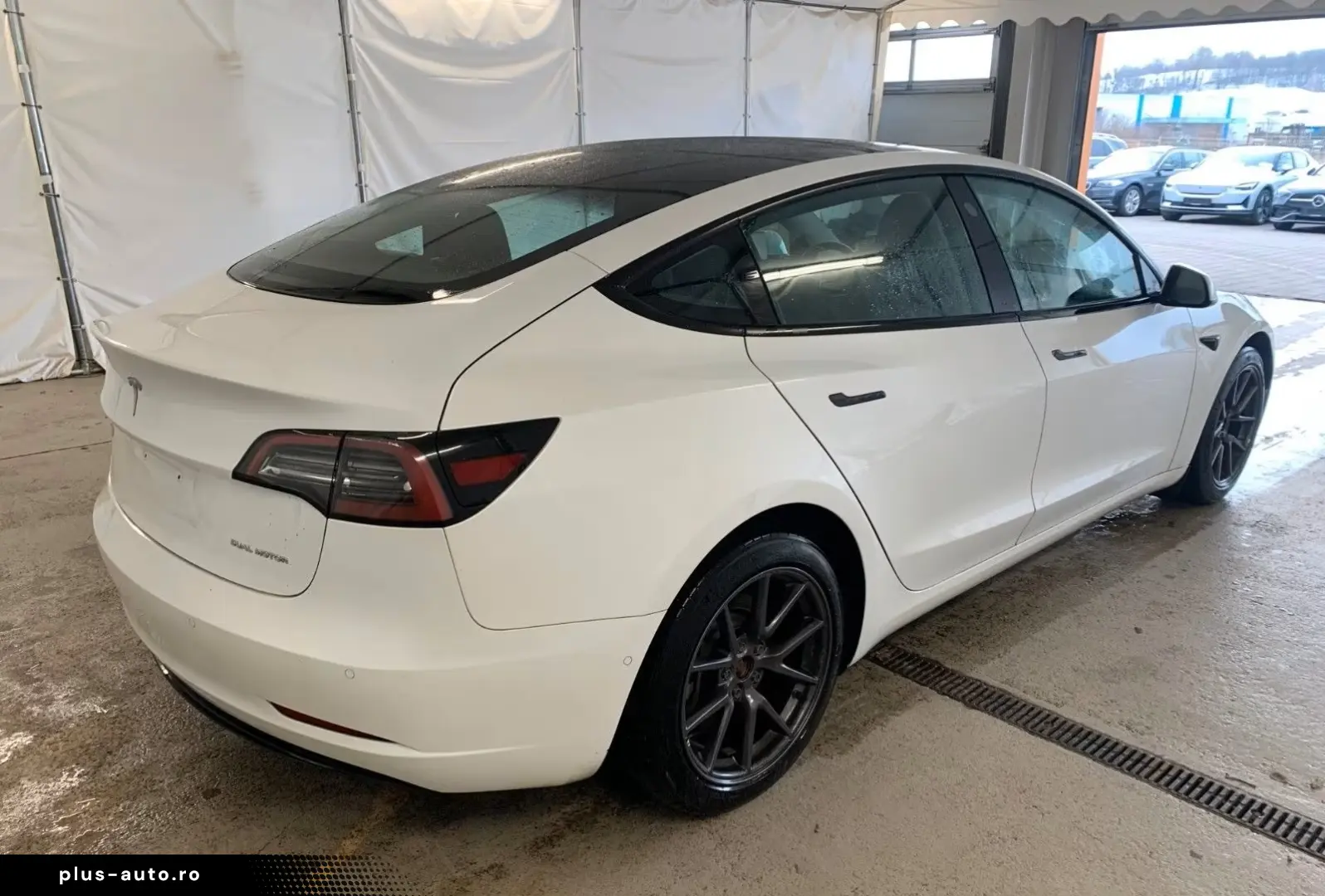 TESLA Model 3 Dual AWD Wärmepumpe Autopilot 3 Kam Pano