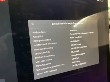 TESLA Model 3 Dual AWD Wärmepumpe Autopilot 3 Kam Pano