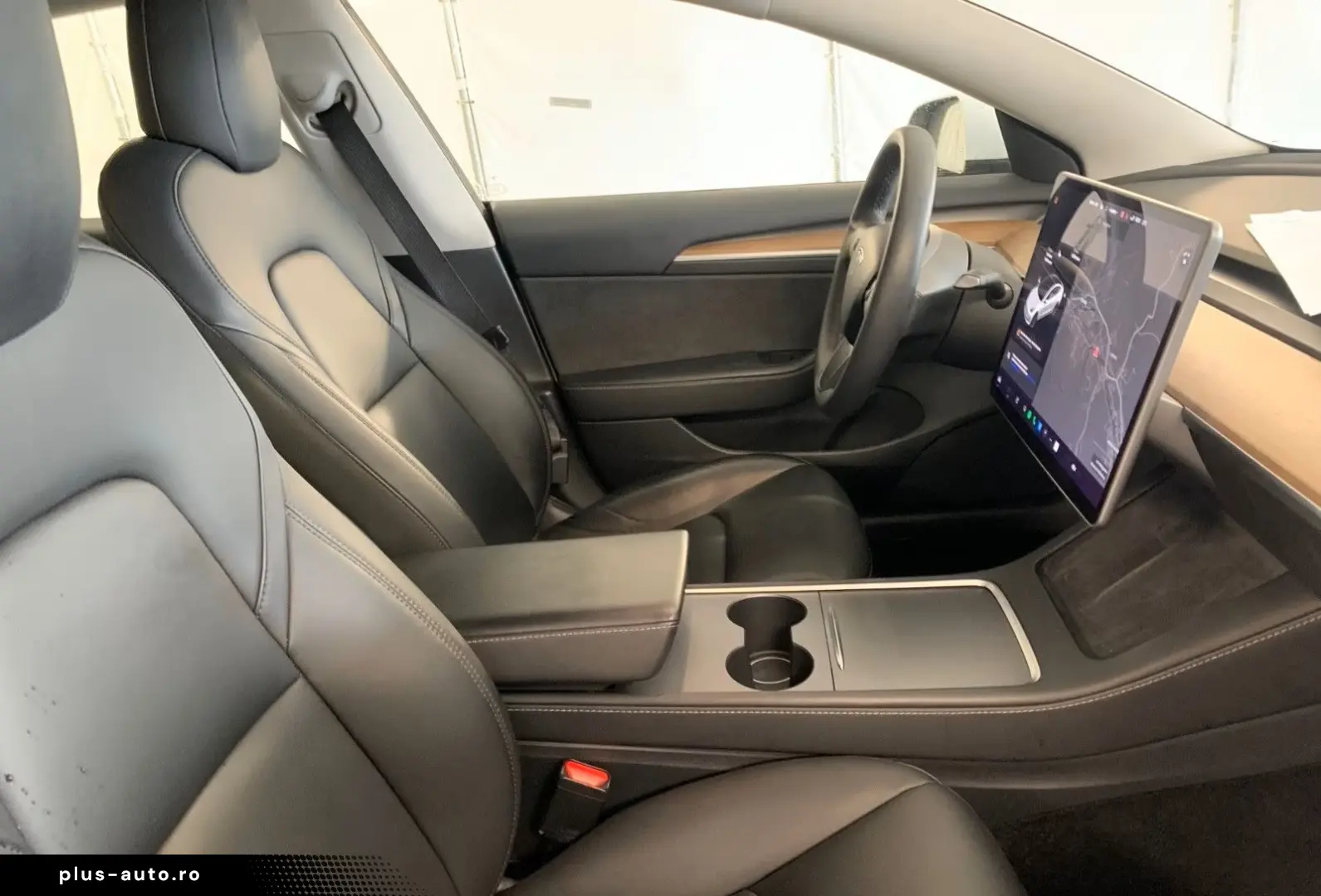 TESLA Model 3 Dual AWD Wärmepumpe Autopilot 3 Kam Pano