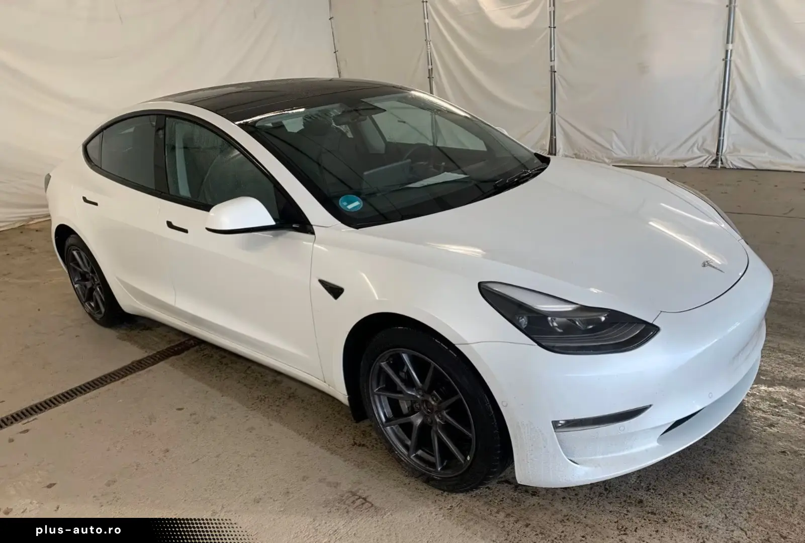 TESLA Model 3 Dual AWD Wärmepumpe Autopilot 3 Kam Pano