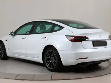 TESLA Tesla Model 3 Long Range AWD