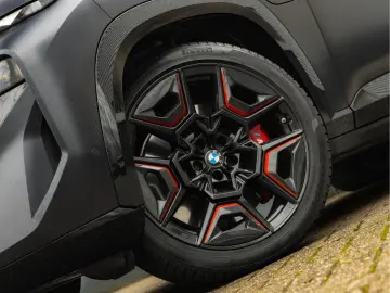 BMW XM PHEV Label Red - Edition 1 500 - Bowers & Wil