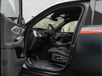 BMW XM PHEV Label Red - Edition 1 500 - Bowers & Wil