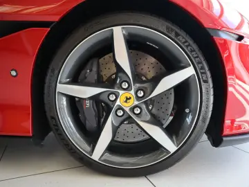 FERRARI Portofino M 3.9T V8 Rosso Cavallino Scuderia 20