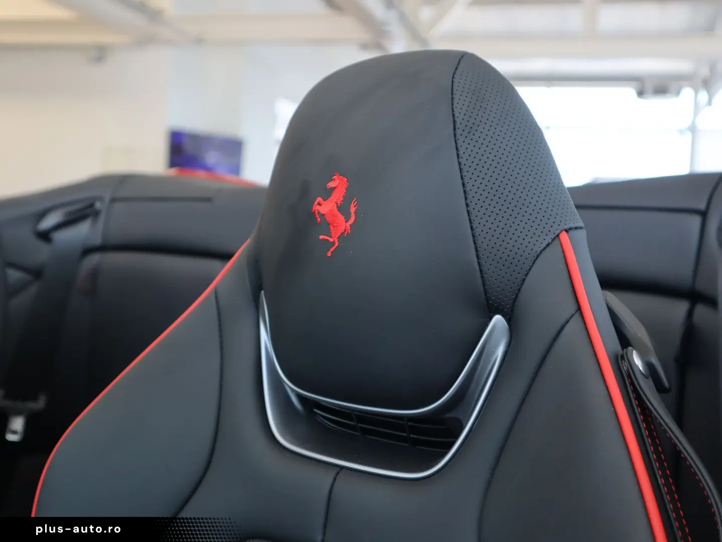 FERRARI Portofino M 3.9T V8 Rosso Cavallino Scuderia 20