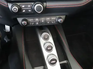 FERRARI Portofino M 3.9T V8 Rosso Cavallino Scuderia 20
