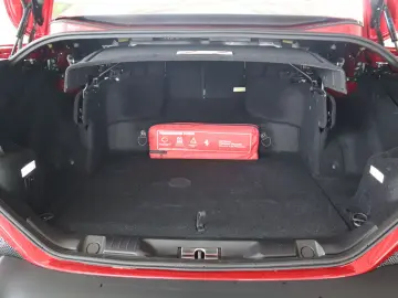 FERRARI Portofino M 3.9T V8 Rosso Cavallino Scuderia 20