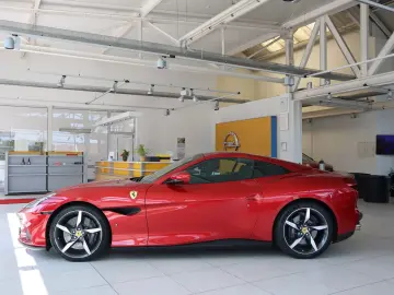 FERRARI Portofino M 3.9T V8 Rosso Cavallino Scuderia 20