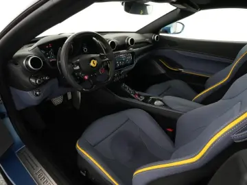 FERRARI Portofino M Sonderfarbe Avio met.