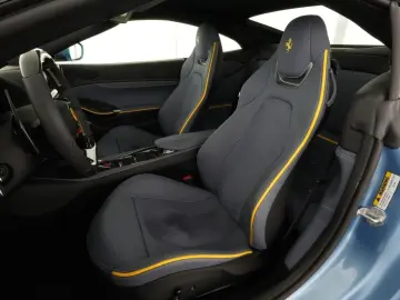 FERRARI Portofino M Sonderfarbe Avio met.