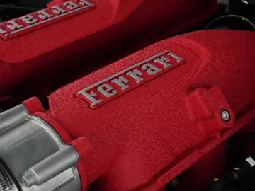 FERRARI Portofino M Sonderfarbe Avio met.