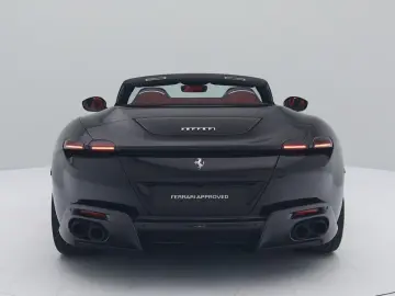 FERRARI Roma Spider - NERO PUROSANGUE - FERRARI HAMBURG