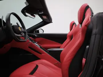 FERRARI Roma Spider - NERO PUROSANGUE - FERRARI HAMBURG