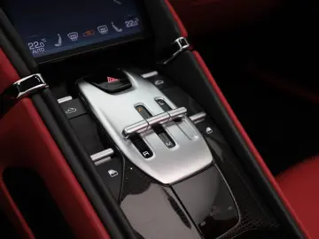 FERRARI Roma Spider - NERO PUROSANGUE - FERRARI HAMBURG