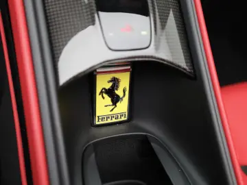 FERRARI Roma Spider - NERO PUROSANGUE - FERRARI HAMBURG