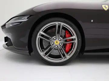 FERRARI Roma Spider - NERO PUROSANGUE - FERRARI HAMBURG