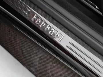 FERRARI Roma Spider - NERO PUROSANGUE - FERRARI HAMBURG