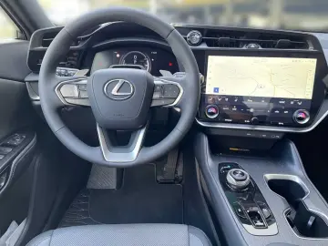 LEXUS RZ 450e Launch Paket  Design-Pak  PANO  LED