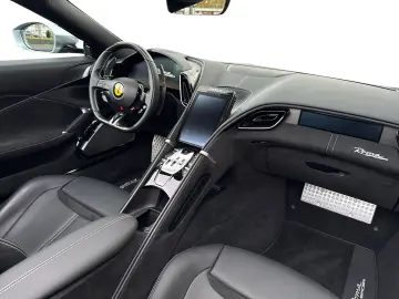 FERRARI Roma Spider  LED-Scheinwerfer 20 Zoll Felge