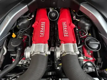 FERRARI Roma Spider  LED-Scheinwerfer 20 Zoll Felge