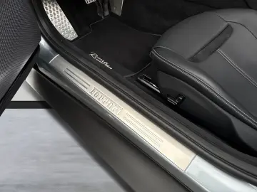 FERRARI Roma Spider  LED-Scheinwerfer 20 Zoll Felge