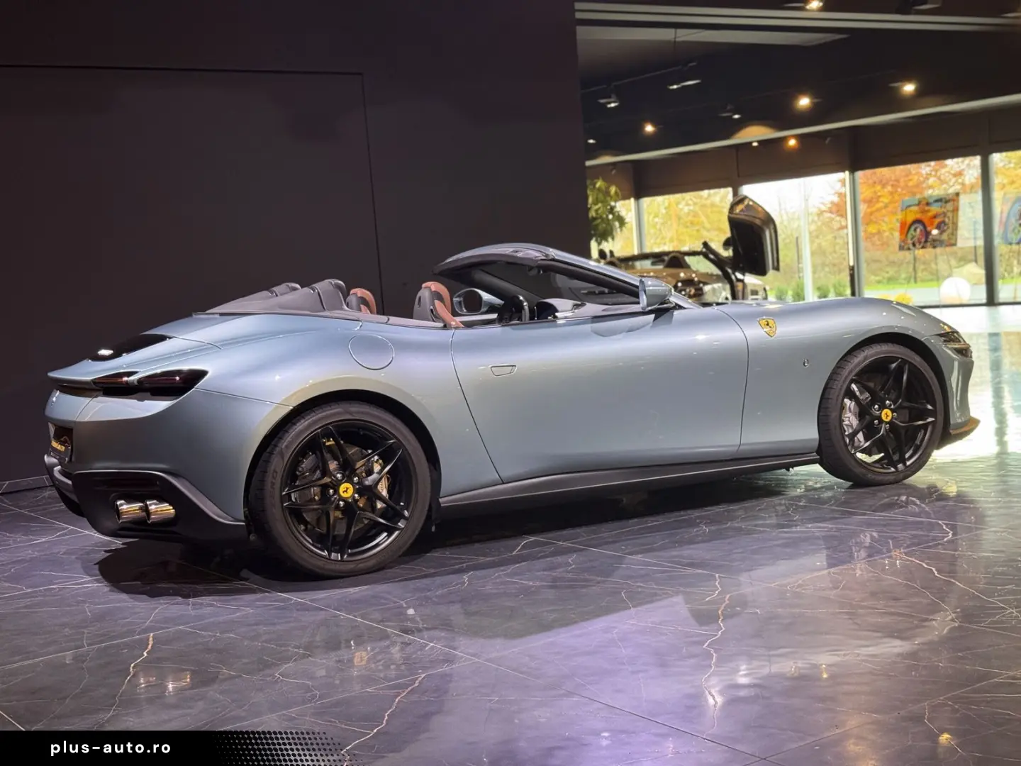 FERRARI Roma Spider Dt. Auto 1. Hand u-frei LED-Lenkrad