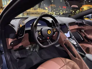 FERRARI Roma Spider Dt. Auto 1. Hand u-frei LED-Lenkrad