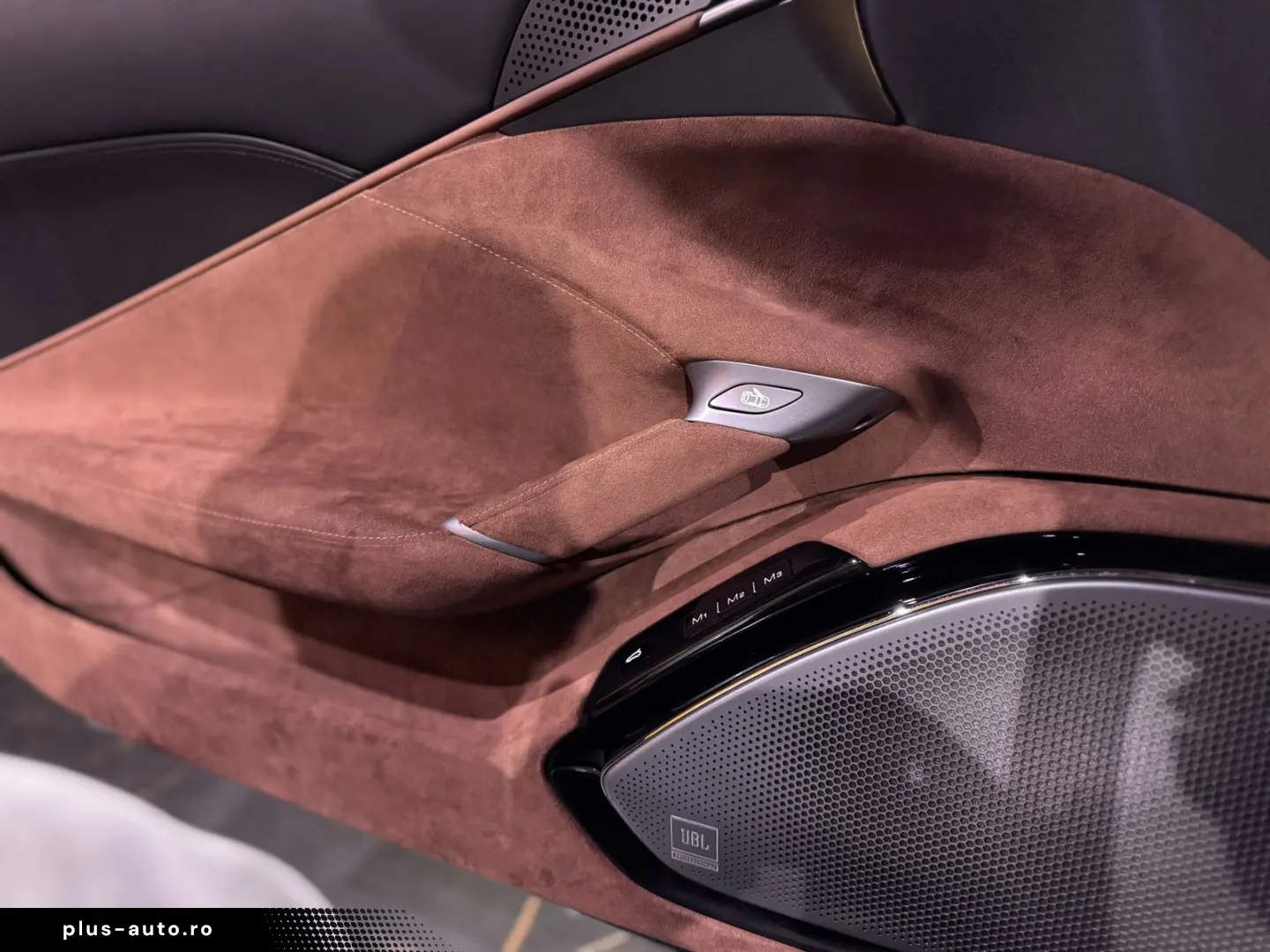 FERRARI Roma Spider Dt. Auto 1. Hand u-frei LED-Lenkrad