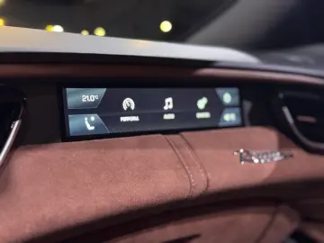 FERRARI Roma Spider Dt. Auto 1. Hand u-frei LED-Lenkrad