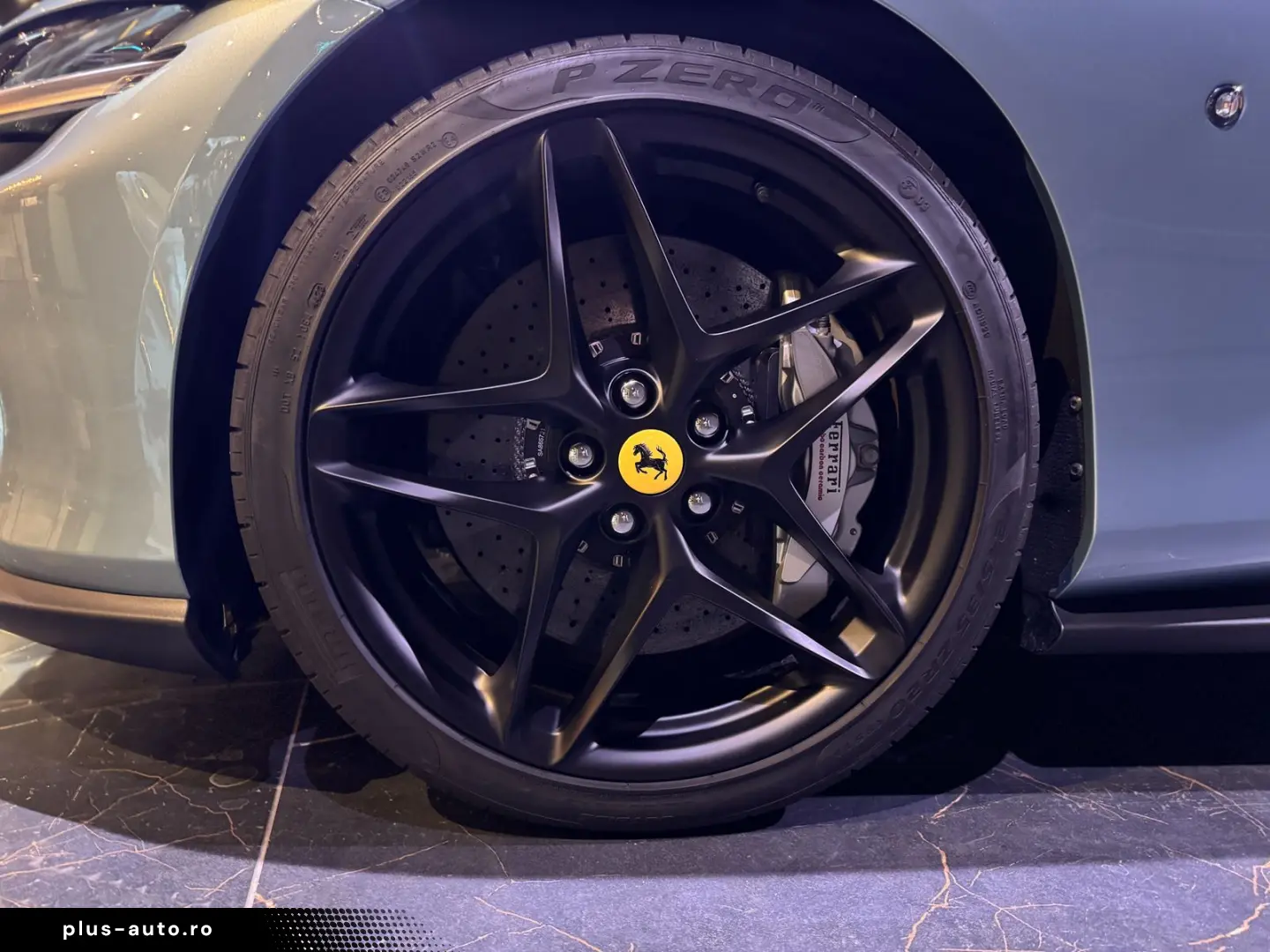 FERRARI Roma Spider Dt. Auto 1. Hand u-frei LED-Lenkrad