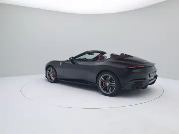 FERRARI Roma Spider - NERO PUROSANGUE - FERRARI HAMBURG