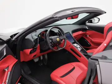 FERRARI Roma Spider - NERO PUROSANGUE - FERRARI HAMBURG