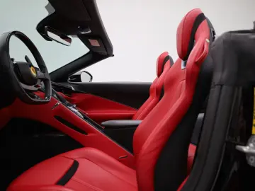 FERRARI Roma Spider - NERO PUROSANGUE - FERRARI HAMBURG