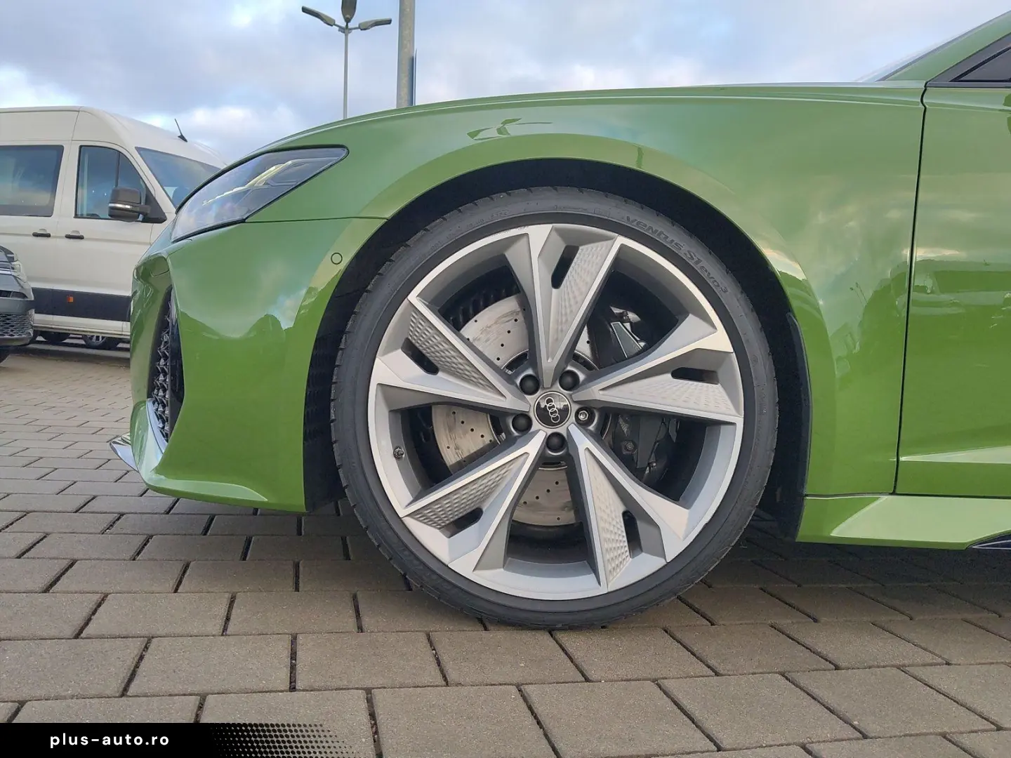 AUDI RS6 Avant Laser HUD Pano RS-Nacht V-Max Mass