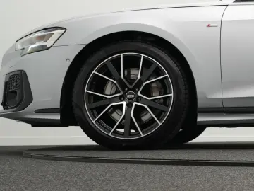 AUDI A8 55 TFSI S line qu.  ACC PANO MATRIX 20