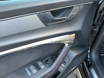 AUDI RS6 Avant 4.0 TFSI quattro 22  Laser B&O Valcona