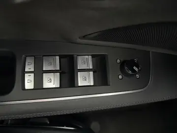AUDI A8 55 TFSI quattro PANO STAHZG B&O HUD ASSIST