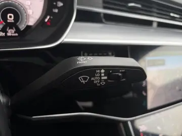 AUDI A8 55 TFSI quattro PANO STAHZG B&O HUD ASSIST