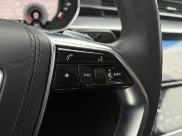 AUDI A8 55 TFSI quattro PANO STAHZG B&O HUD ASSIST