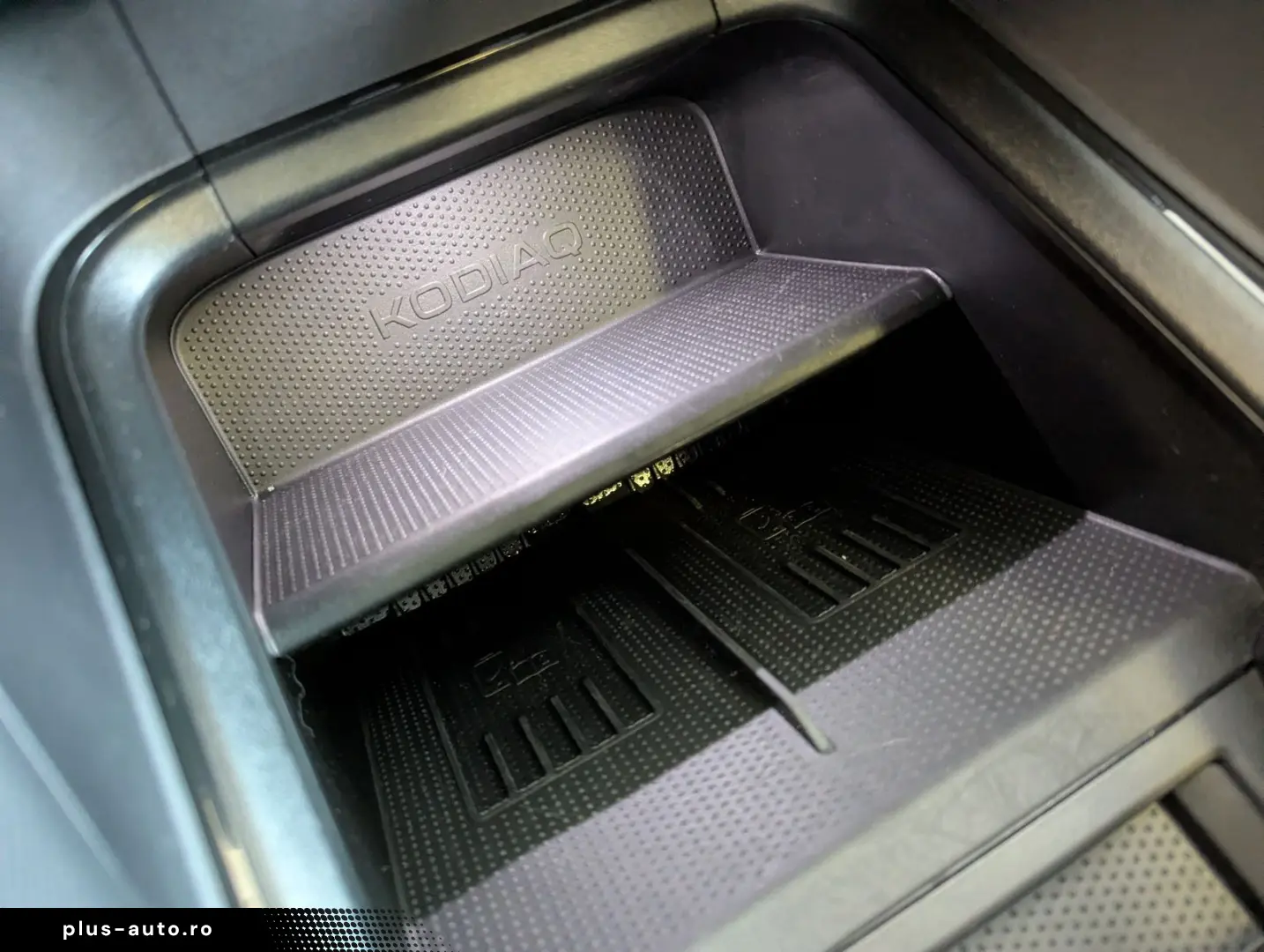 SKODA Kodiaq 2.0 4x4 Pano Matrix StHz AHK 19  5J-Gar.