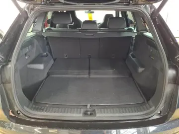 SKODA Kodiaq 2.0 TDI 4x4 DSG SPORTLINE 7-SITZER HUD MA