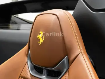 FERRARI 296 GTS -LIFT-VERDE BRITISH-VOLL-CARBON INT EXT-