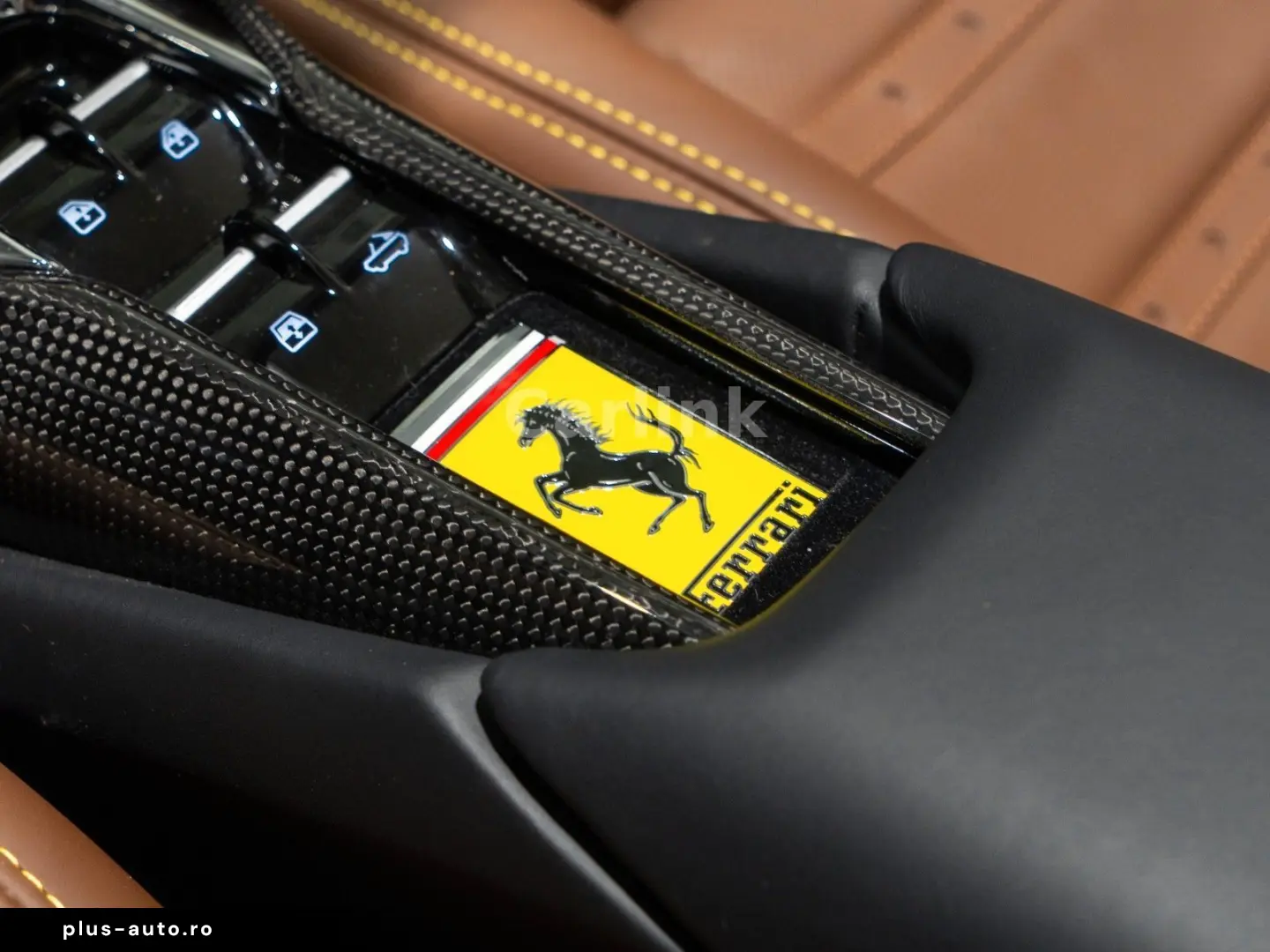 FERRARI 296 GTS -LIFT-VERDE BRITISH-VOLL-CARBON INT EXT-