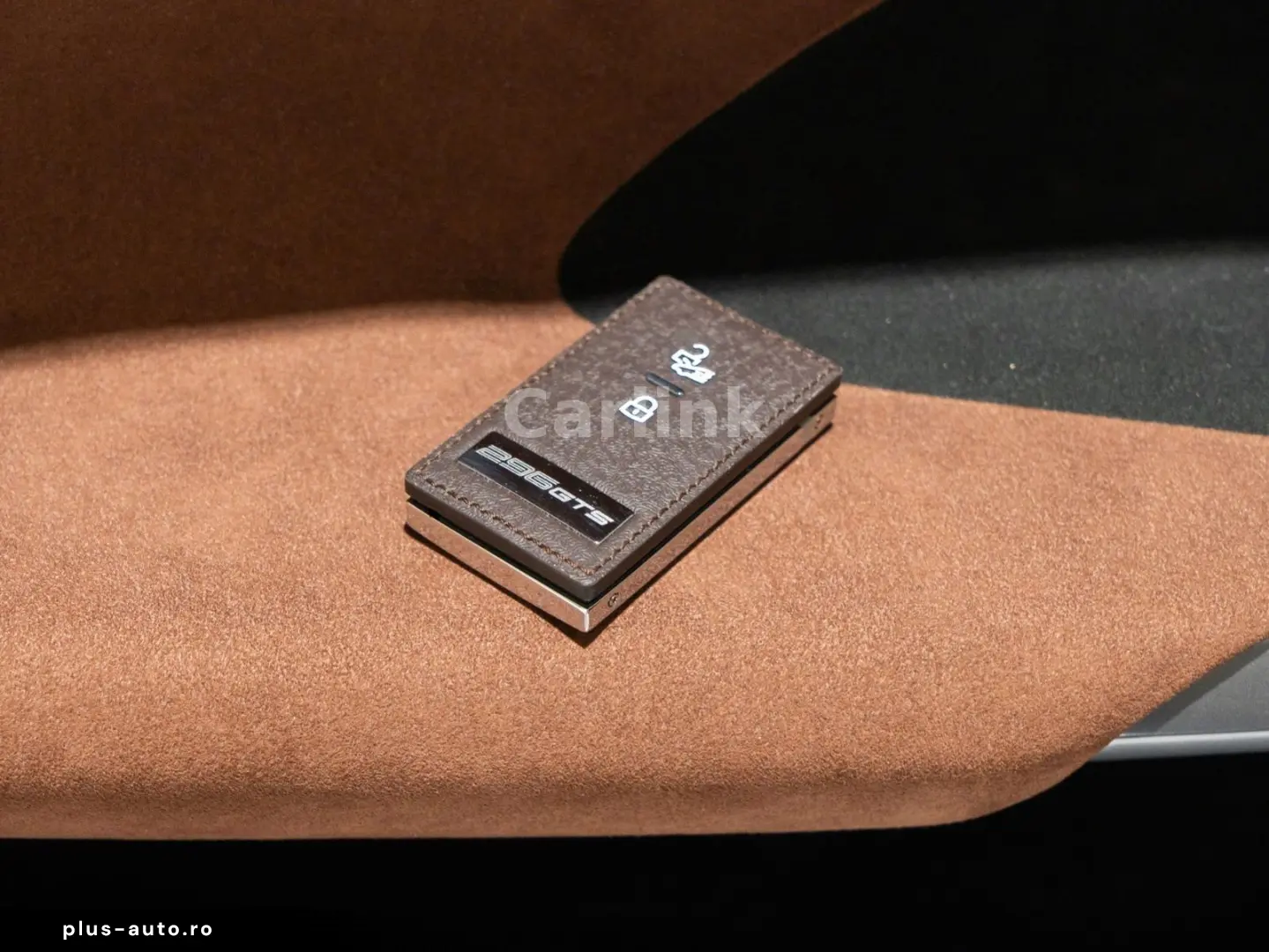 FERRARI 296 GTS -LIFT-VERDE BRITISH-VOLL-CARBON INT EXT-