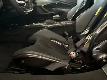 FERRARI 296 GTB Le Mans Einzelstück Ferrari Frankfurt