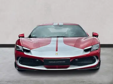 FERRARI 296 GTB 145.000€ an Optionals