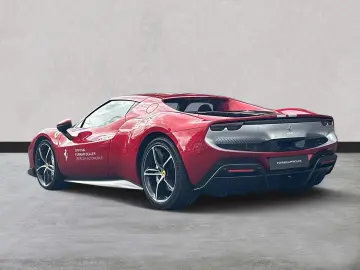 FERRARI 296 GTB 145.000€ an Optionals